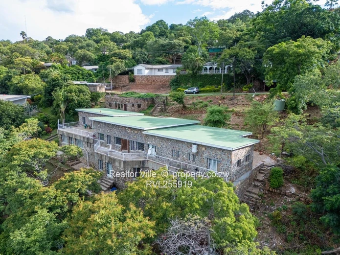 Stone Hilltop Home with Lake Views - 6 Bed, Kariba