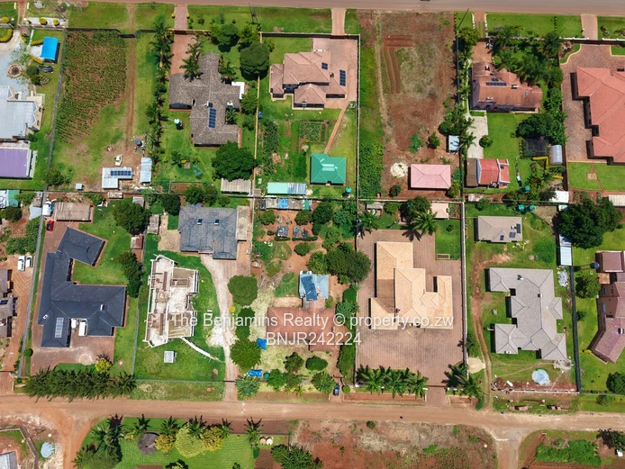 4Bed House with endless potential