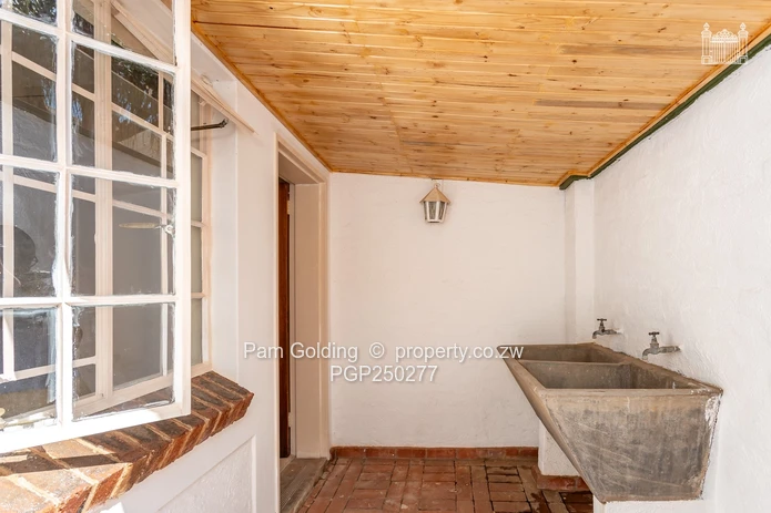 Townhouse For Rent In Belgravia