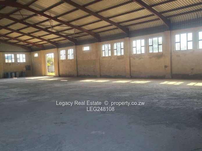 Commercial Warehouse With High Roof Clearance For Sale