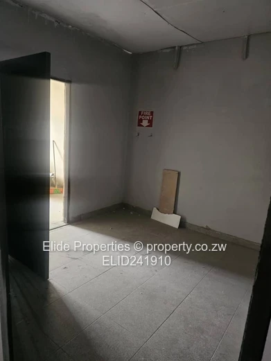 Msasa, Harare East: 350m² Warehouse/Factory – Shelving & Toilets (Sole Mandate)