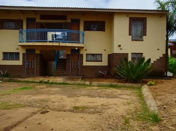 3 Bedroom Flat & Apartment