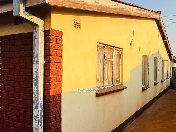 Spacious 5 Bedroom House for sale