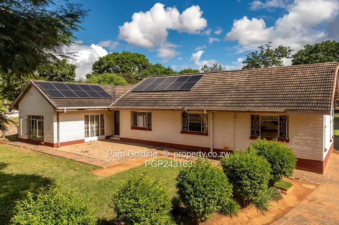 Prime Family Living On Expansive Grounds, Athlone (Sole Mandate)