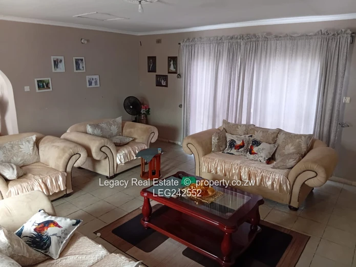 Executive Home to Let in Zimre Park