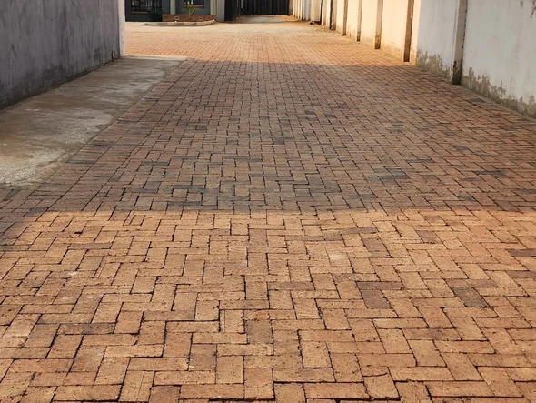 3 Bedroom Flat & Apartment