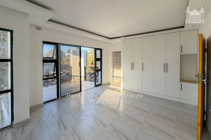 Near Completion Contemporary Duplex Unit in Good Location (Sole Mandate)