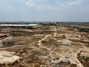 Commercial & Industrial Land