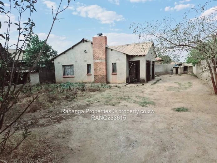 Kadoma – Solid 4-Bedroom Family Home with Title Deed