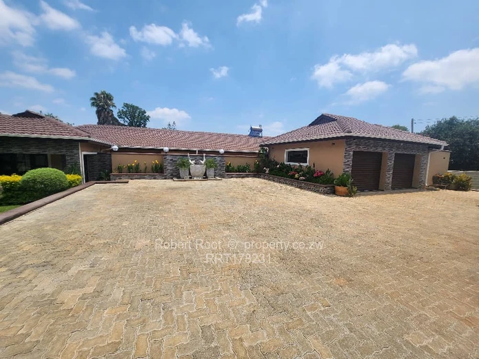 5 Bed Houses for Sale in Bartholomew Close, Chisipite RRT178231