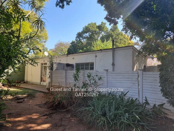 Luxury 4-Bedroom Family Estate on 1 Acre with Tennis Court & Pool | Hillside, Bulawayo