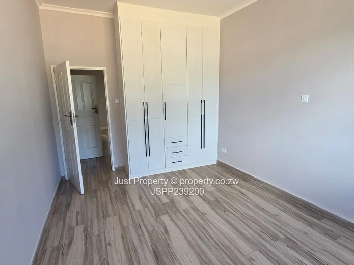 Luxurious 4 Bed Apartment in a secure Complex