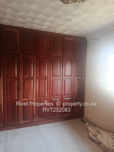 Very Neat House Adlynn For Sale Also Vacant