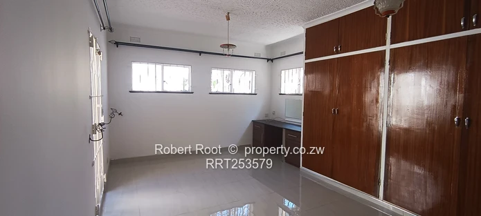 4 bed family home in Greystone Park