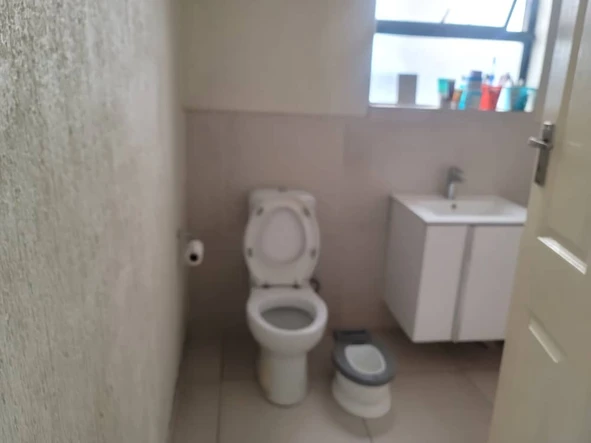 2 Bedroom Flat & Apartment