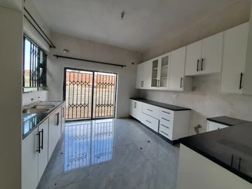 3 Bedroom Garden Flat