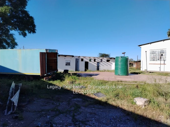 Gweru Central Commercial Property With Expansion Potential,High Clearance Industrial Property Deed.