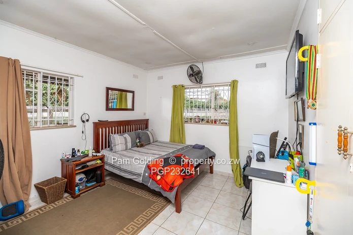 3 properties, each on an acre in Prospect