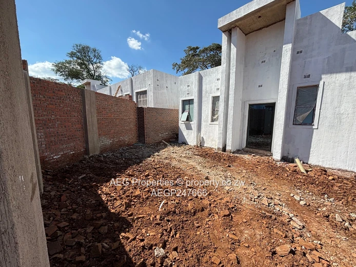 Under-Construction 4-Bed Flats with Pool & Borehole — Highlands (Sole Mandate)
