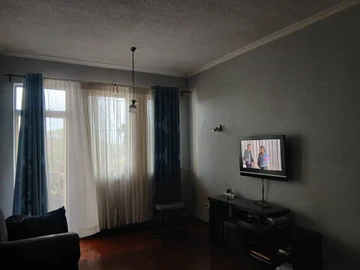 2 Bedroom Flat & Apartment