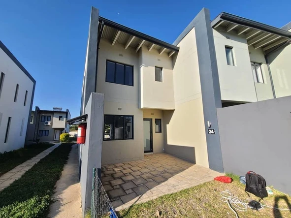 Modern Duplex Flat in Arlington Estate