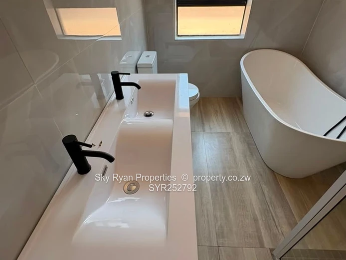 Beautiful Modern Complex – Borrowdale Pomona