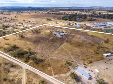 Commercial & Industrial Land