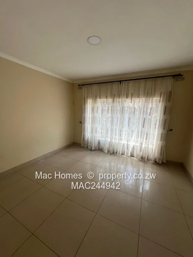 6 Bedroomed house with a 2 bedroomed cottage to let