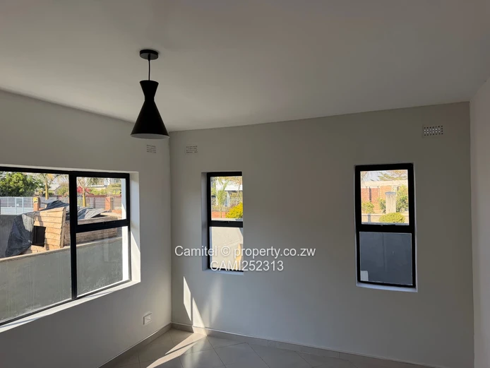 Modern Arlington 4-Bed Townhouse,Borehole ,Solar & 24hr Security