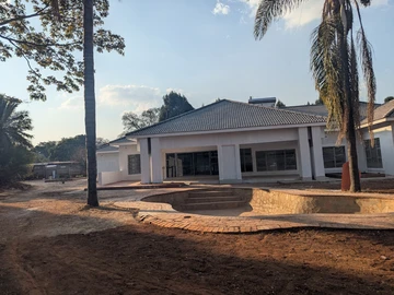 5 Bedroom House