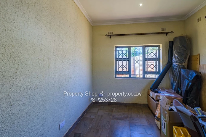 Prime Business Space To Let