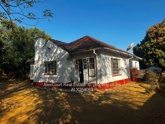Smart Investment, Premium Location!!  (Sole Mandate)