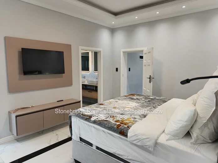 Modern 5 Bedroomed Hillside Townhouse to rent