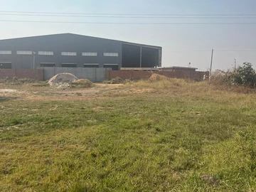Commercial & Industrial Land