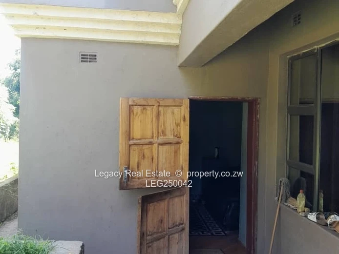 Furnished 1-Bed Flat, Glen Lorne — 24hr Security & ZESA