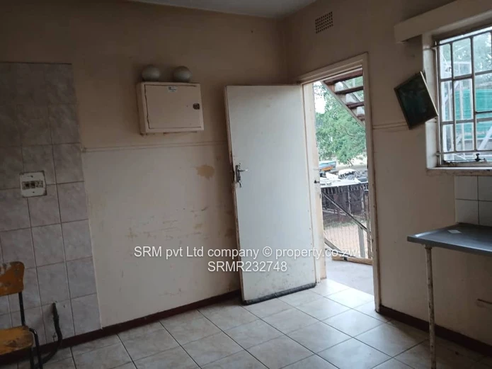 A 2 bedroomed flat to let in Mabelreign 