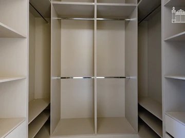 2 Bedroom Flat & Apartment