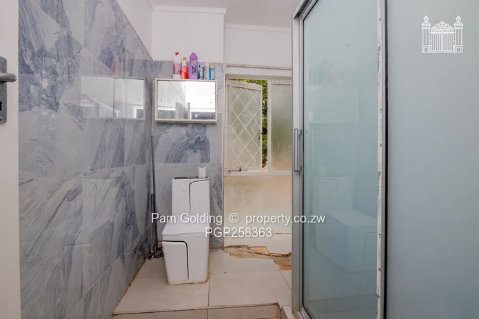 2 Bedroom Duplex Flat, Corner King George & Aberdeen