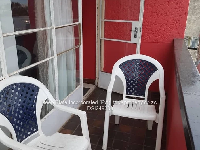 Fife Avenue,2 bedroomed flat for sale 