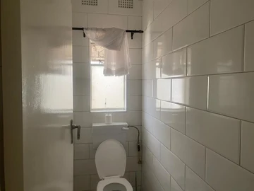 2 Bedroom Flat & Apartment