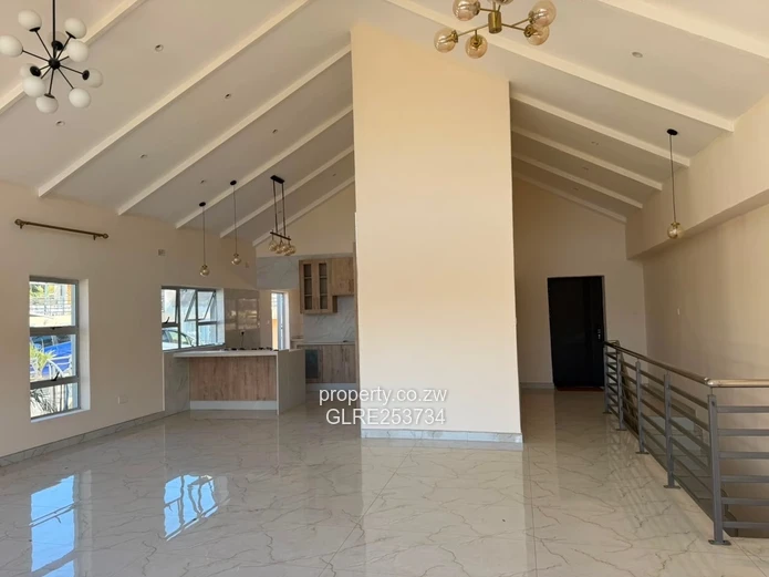 Sunlit Greystone Park 3-Bed Apartment — Balcony & Modern Baths
