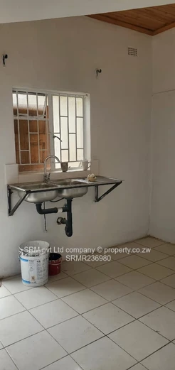 Newly Renovated self contained cottage to rent in Waterfalls 