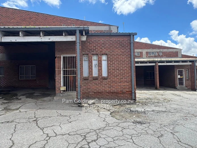 Warehouse to rent - Msasa