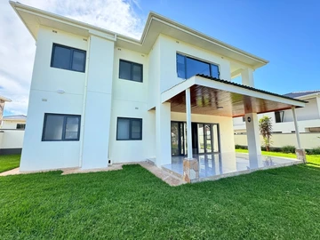 Luxurious 5-Bedroom Townhouse Complex with BoreholePomona