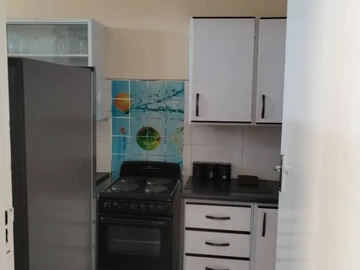 2 Bedroom Flat & Apartment