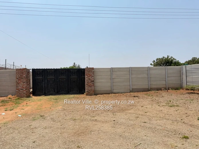 Income-Generating Student Accommodation & Family Compound, Manresa for sale 