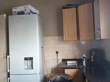 2 Bedroom Flat & Apartment