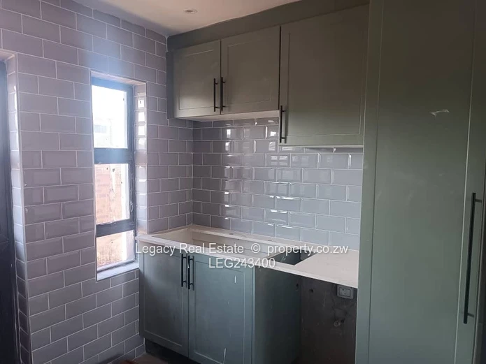 Secure And Well-Maintained 4 Bedroom House In Arlington Park