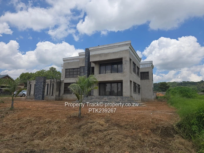 Elegant 5-Bedroom Double-Storey Residence in Prestigious Heritage School Environs