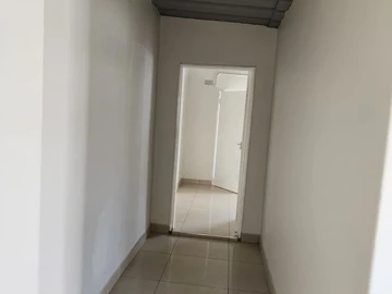 2 Bedroom Flat & Apartment